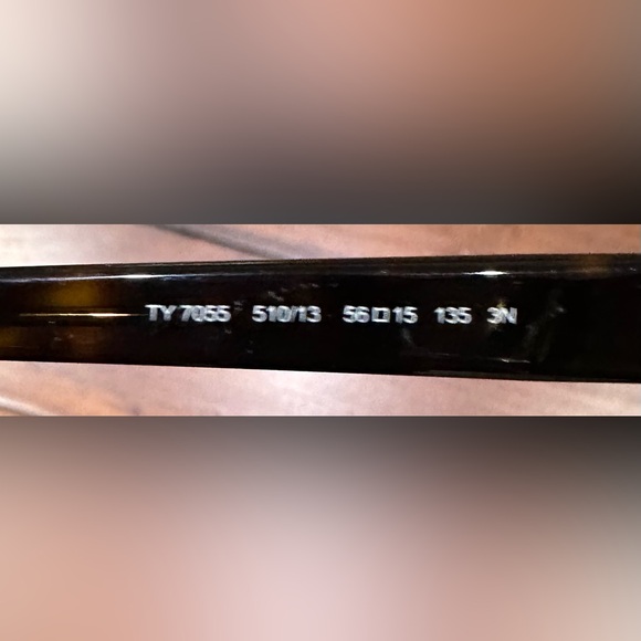 Tory Burch cat eye sunglasses - Picture 6 of 6